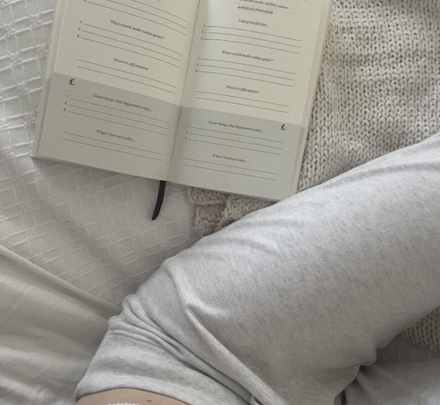 📍 📍 Clean Girl Aesthetic Gratitude Journal | Digital Design | stay inspired all year long