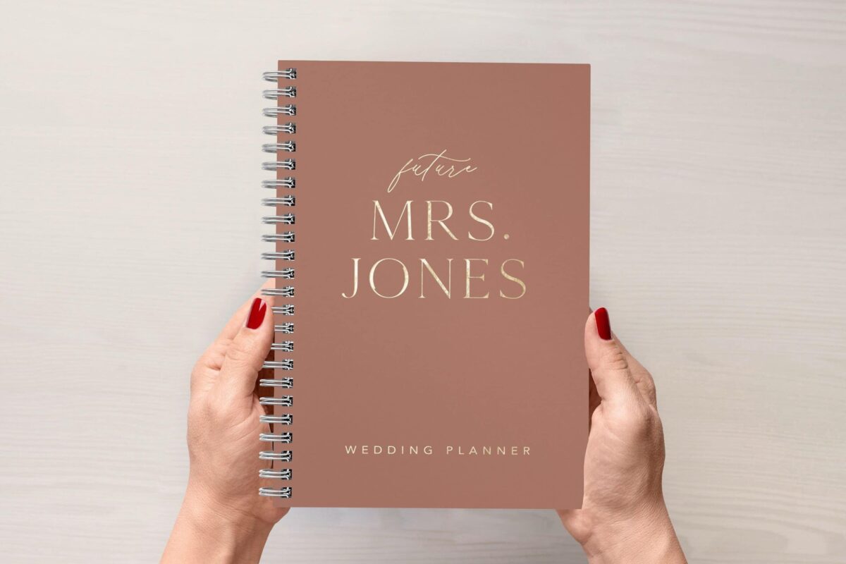 📁 🖇️ dream life manifestation: Elegant Gold Foil Wedding Planner | Brides & Designers