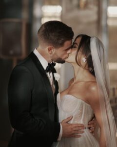 Gorgeous Winter Wedding in London — Simone & Luke — 💌 👰 dream life manifestation