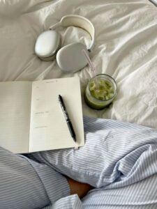 Healthy Girl Morning Routine | Digital Design & Planner Assets — 💍 🥂 dream life manifestation