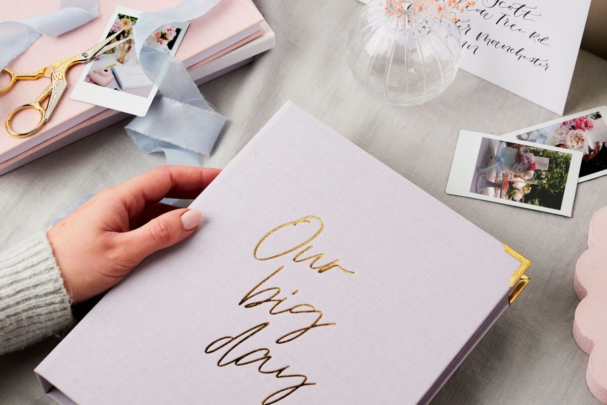 Lilac Wedding Planner — Thoughtful Engagement Gift | Digital Design — 📅 📝 dream life manifestation