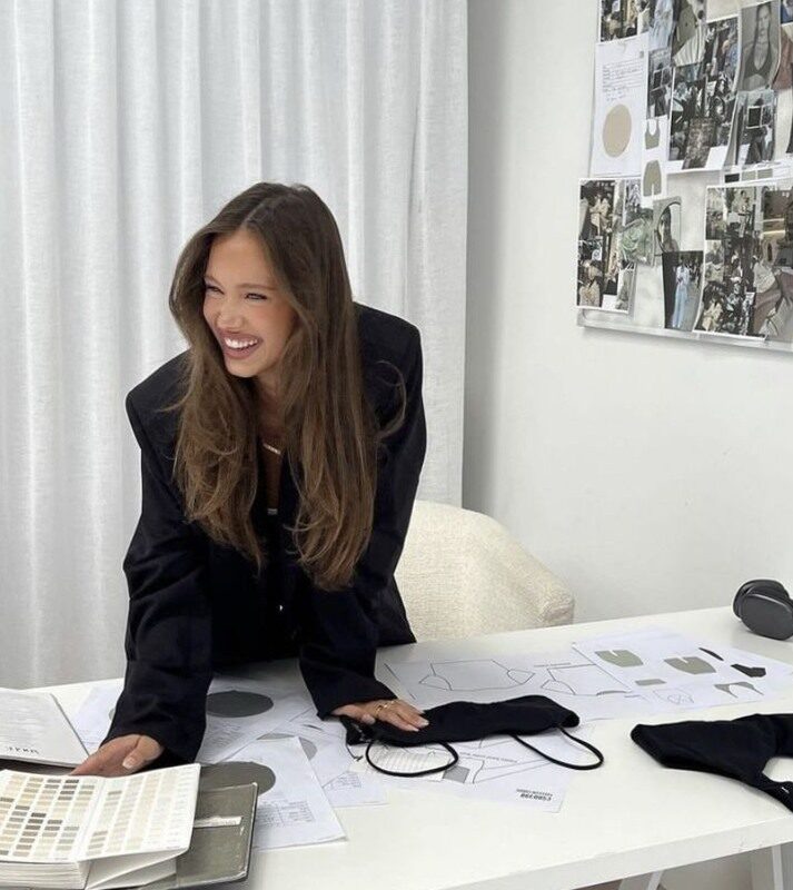 OpenType Font for Designers — 🎀 🕯️ stay inspired all year long