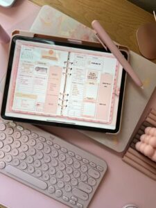 🍰 💍 Pink Aesthetic Digital Planner 2025: Creative List Ideas | romanticize your routine