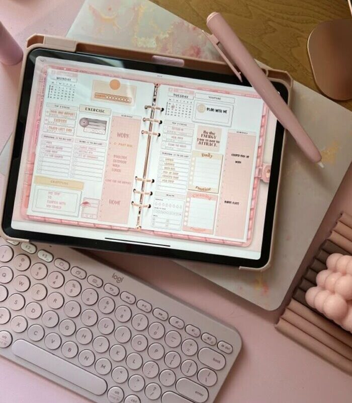 🍰 💍 Pink Aesthetic Digital Planner 2025: Creative List Ideas | romanticize your routine