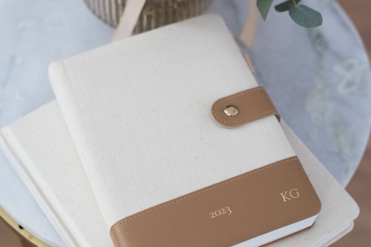 📌 📁 romanticize your routine: Elegant Vision Journal — Personalized Goal Planning Design