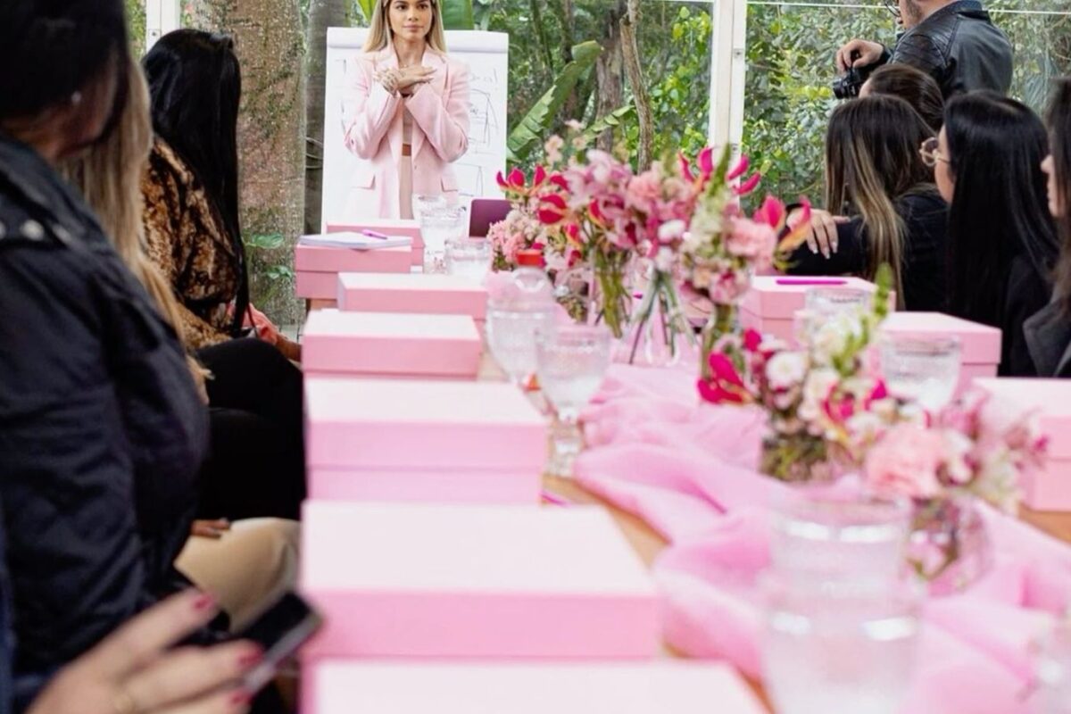 ☁️ 🤍 romanticize your routine: Gravação Business Woman 2 — Dara Kelmany