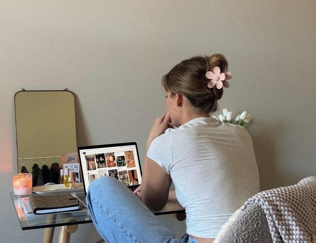 💌 👰 secret to staying productive: Spark Your Creativity with Clean Digital Design Elements