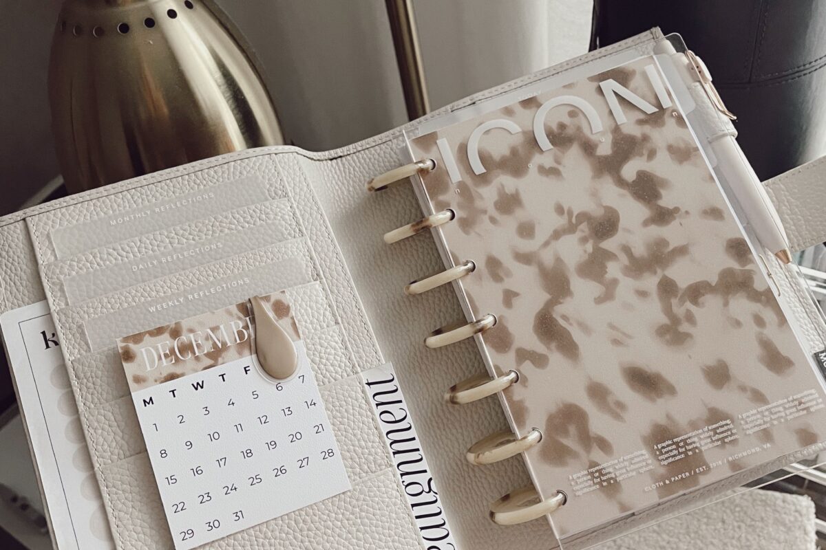 💎 📍 secret to staying productive: Cream Planner Design for Creative Projects