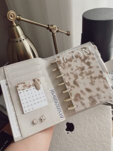 💎 📍 secret to staying productive: Cream Planner Design for Creative Projects
