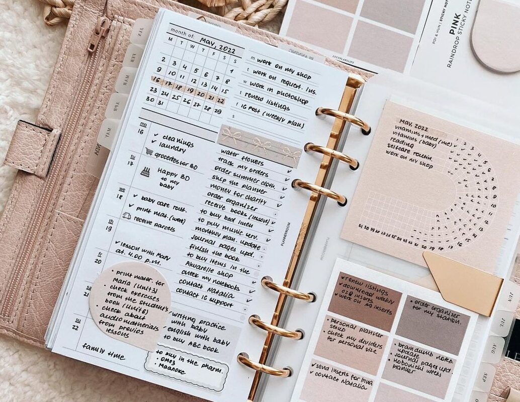 🪄 🪄 stay inspired all year long: Creative Planner Assets for Digital Design Inspiration