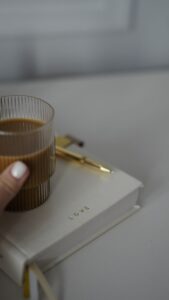 Aesthetic 2022 Daily Planner — My Profit Book Personalization — ✨ 🤍 romanticize your routine