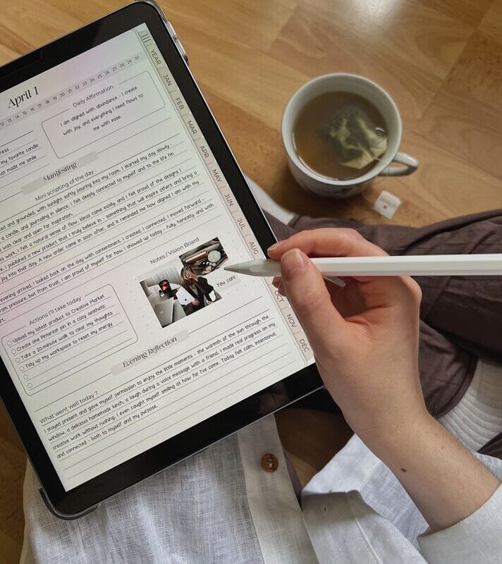 Digital Planner: Organize Creativity with Modern Design — 🪄 🖌️ romanticize your routine