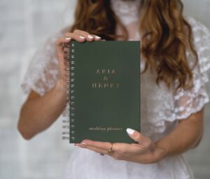 🤍 🎀 romanticize your routine: Elegant Forest Green Wedding Planner with Rose Gold Foil & Custom Design