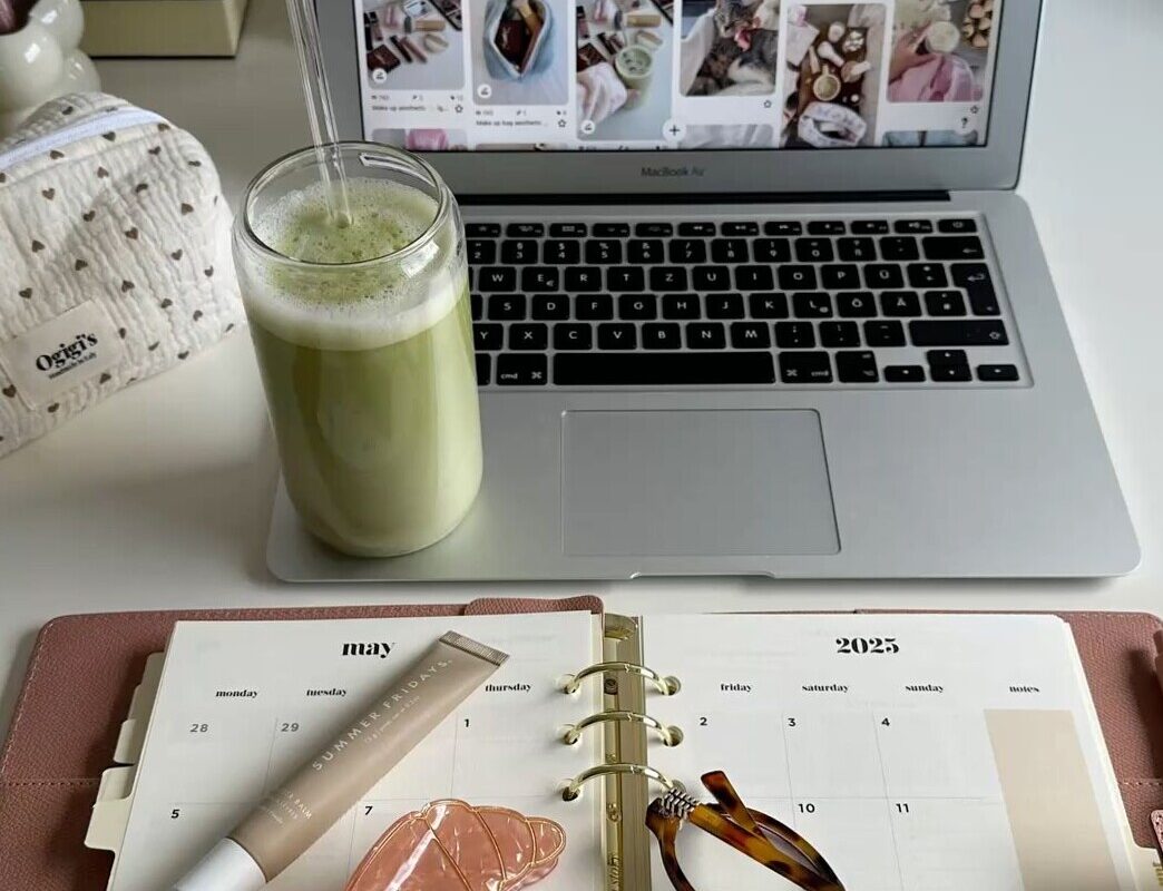 ✨ ✨ secret to staying productive: jacqisdiary digital organization inspiration