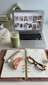 ✨ ✨ secret to staying productive: jacqisdiary digital organization inspiration
