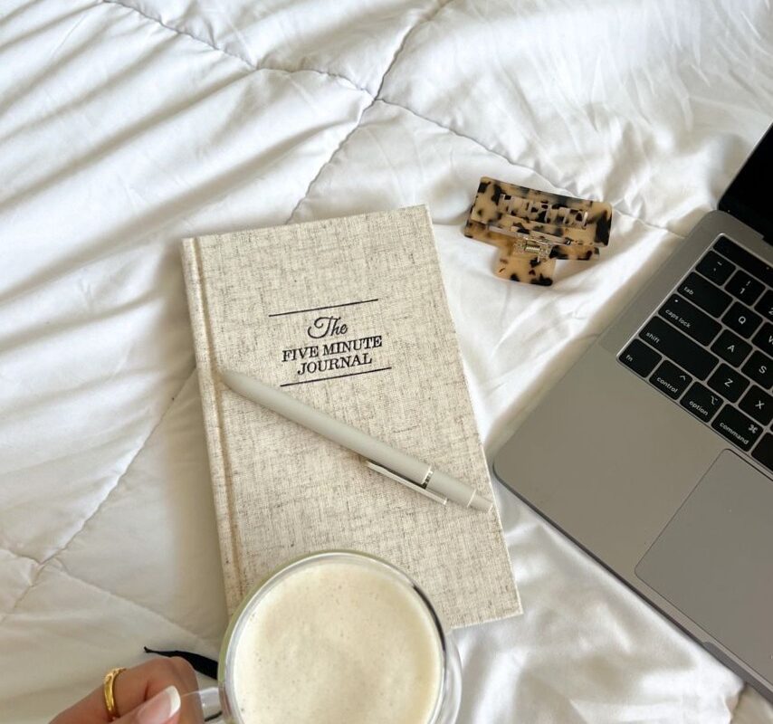 📍 📍 White Instagram Aesthetic Digital Planner Templates | romanticize your routine